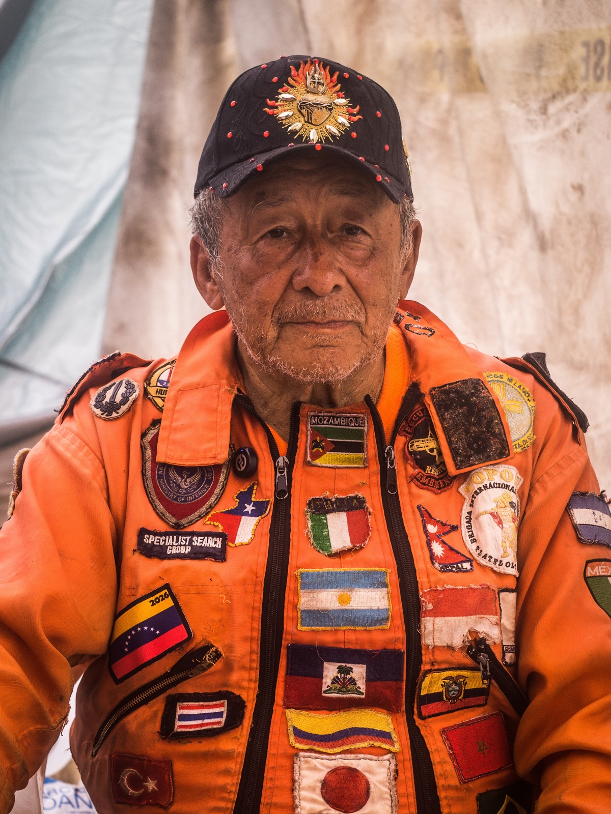 Héctor Rafael Méndez Rosales, Topo Mayor, con uniforme naranja de rescate
